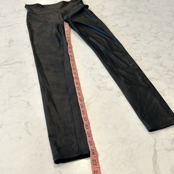 SPANX Faux Leather Leggings Small S/P (2-4) Black Pants - Picture 8 of 15